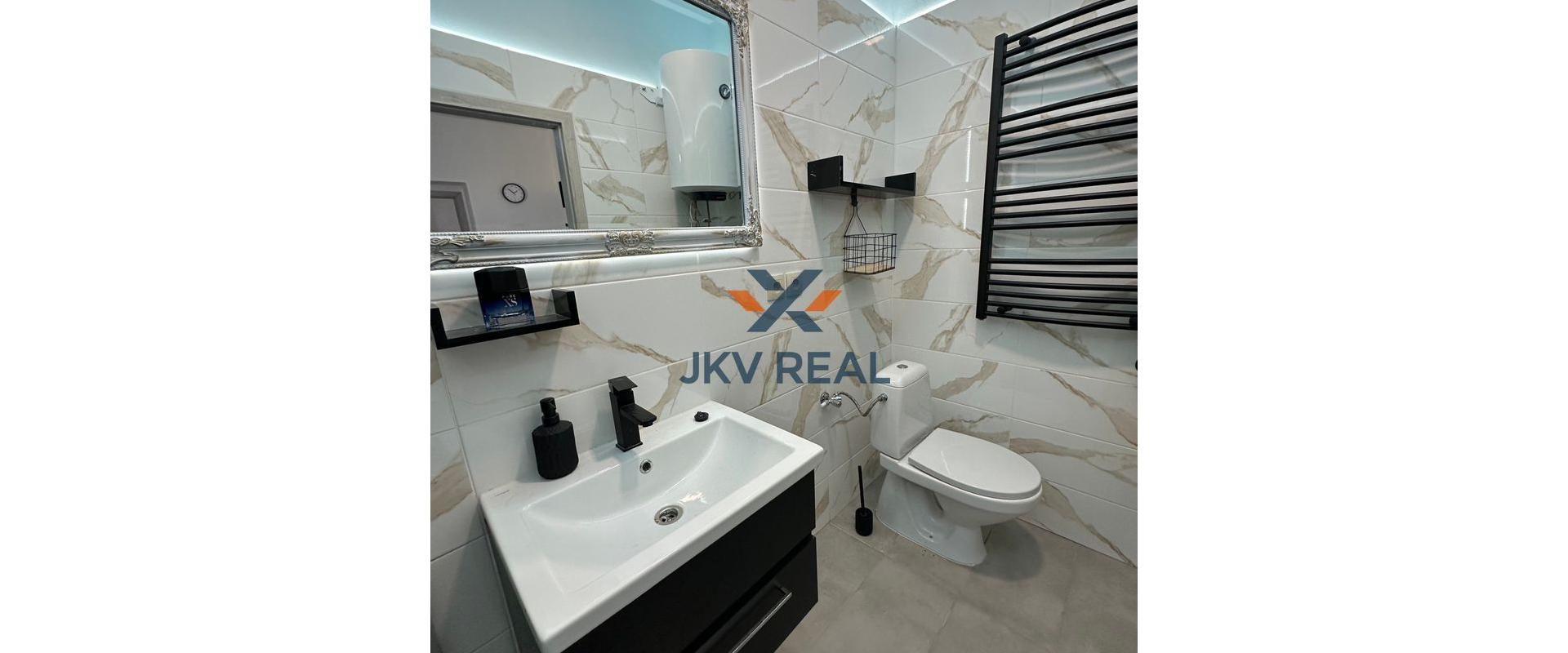 Na predaj 1-izbový byt - pekný, priestranný, zariadený