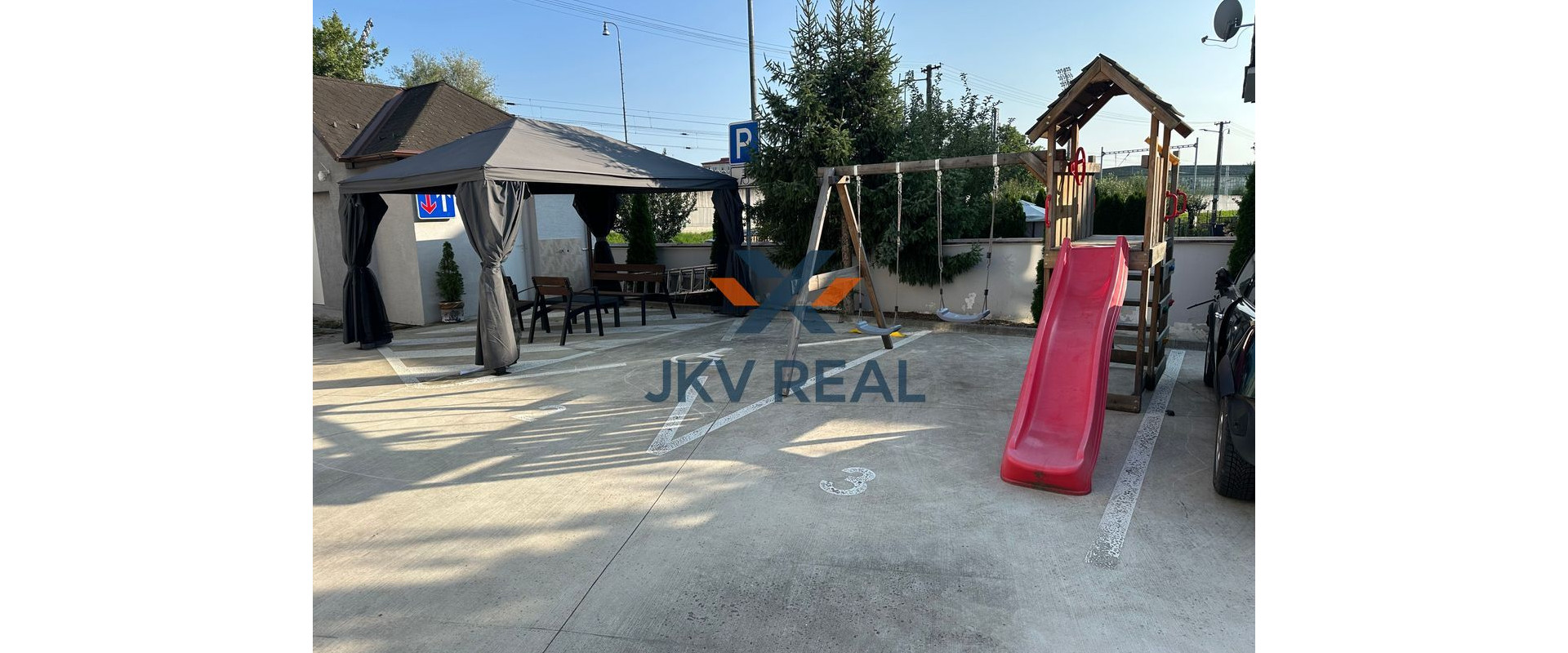 Na predaj veľká garsonka komplet zariadená