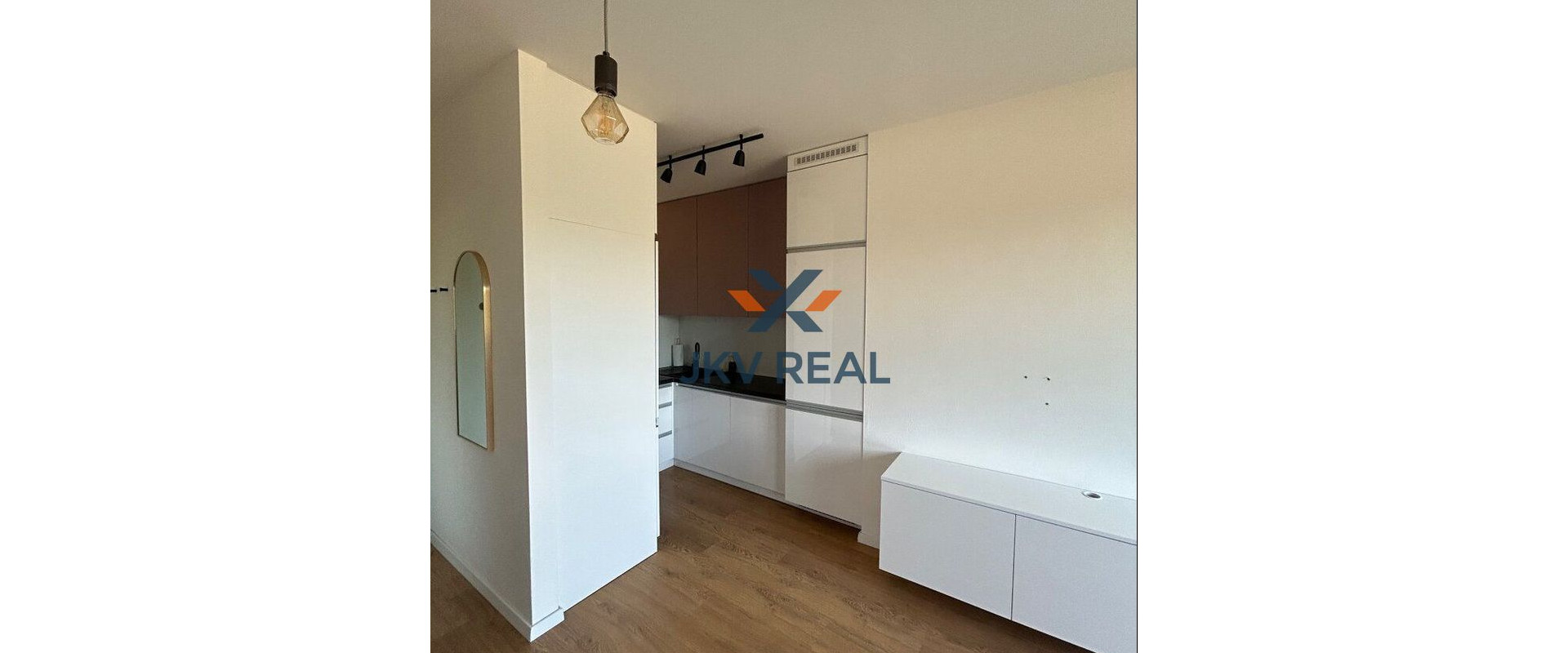 Krásny slnečný 2 izbový byt tichej časti Kynek