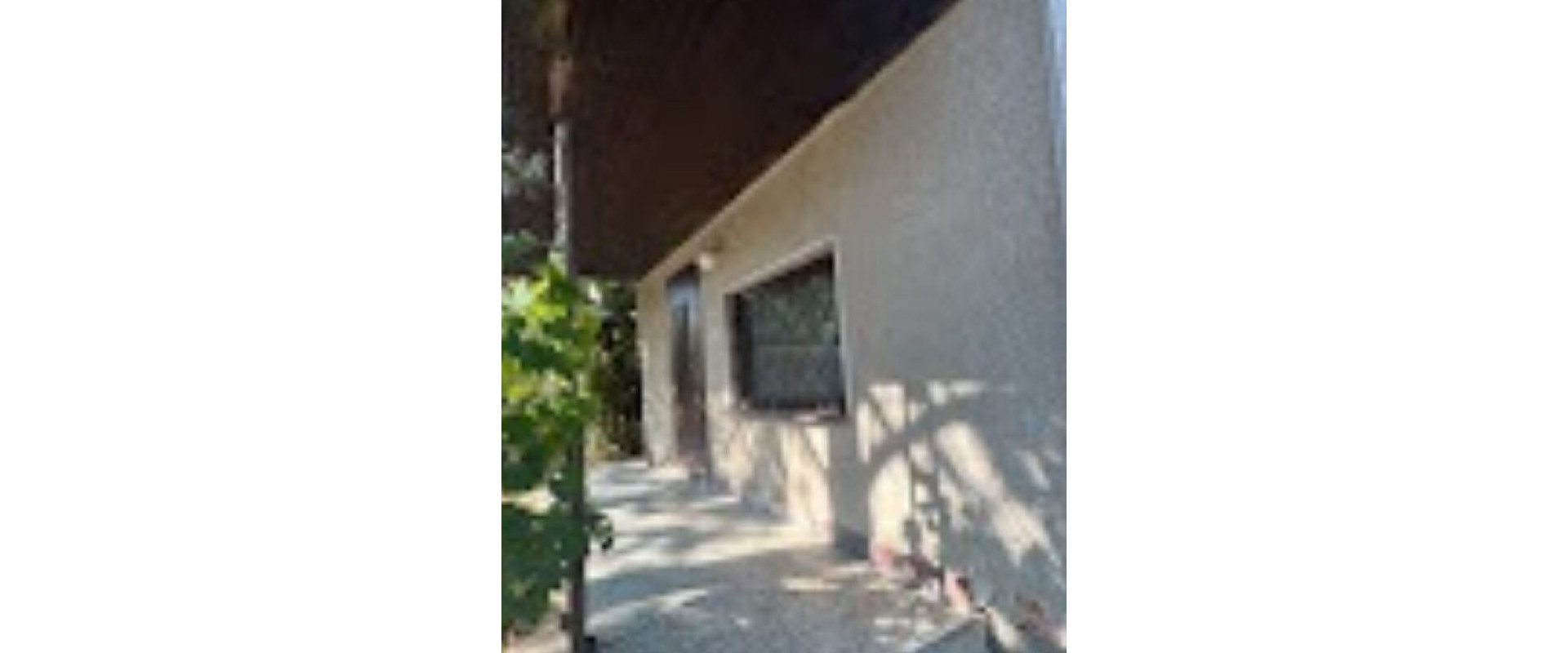 Na predaj pozemok s chatkou, možnosť stavby rodinného domu