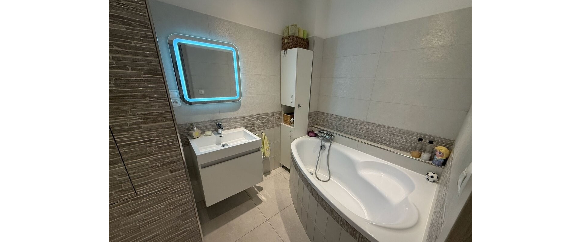 Na predaj trojizbový byt v Trenčianskych Tepliciach