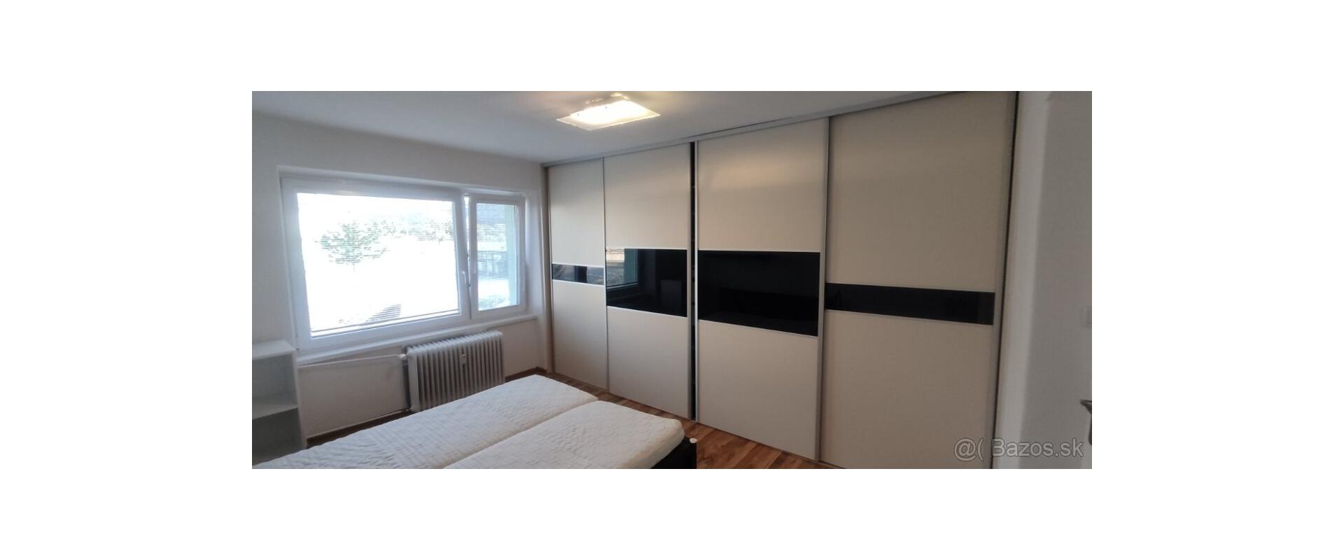 Prenajom zariadeny 3-izbovy byt vedla univerzity