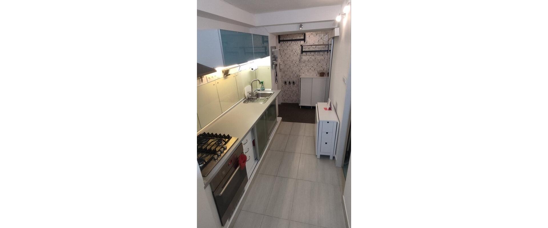 Prenajom zariadeny 3-izbovy byt vedla univerzity