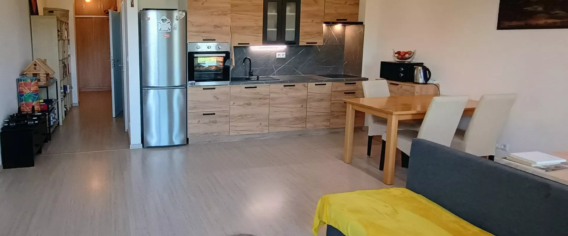 Prenájom: 2-izbový byt s parkovacím miestom Nové Zlatovce