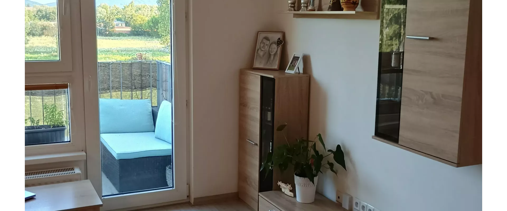 Prenájom: 2-izbový byt s parkovacím miestom Nové Zlatovce