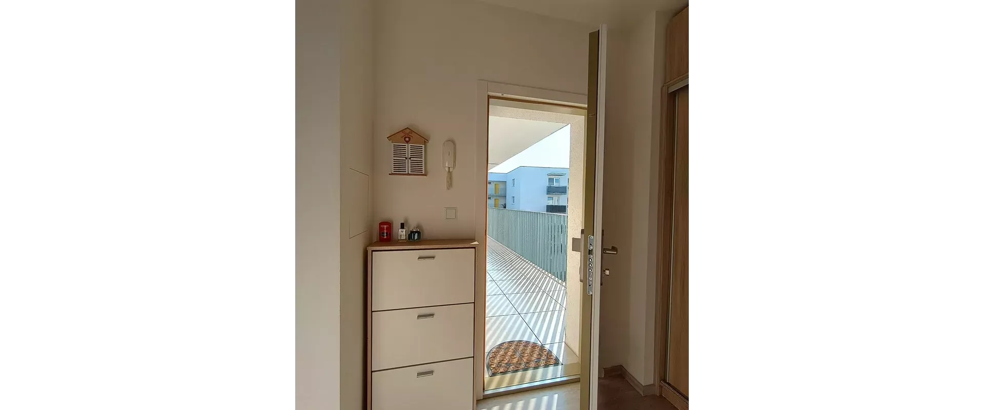 Prenájom: 2-izbový byt s parkovacím miestom Nové Zlatovce