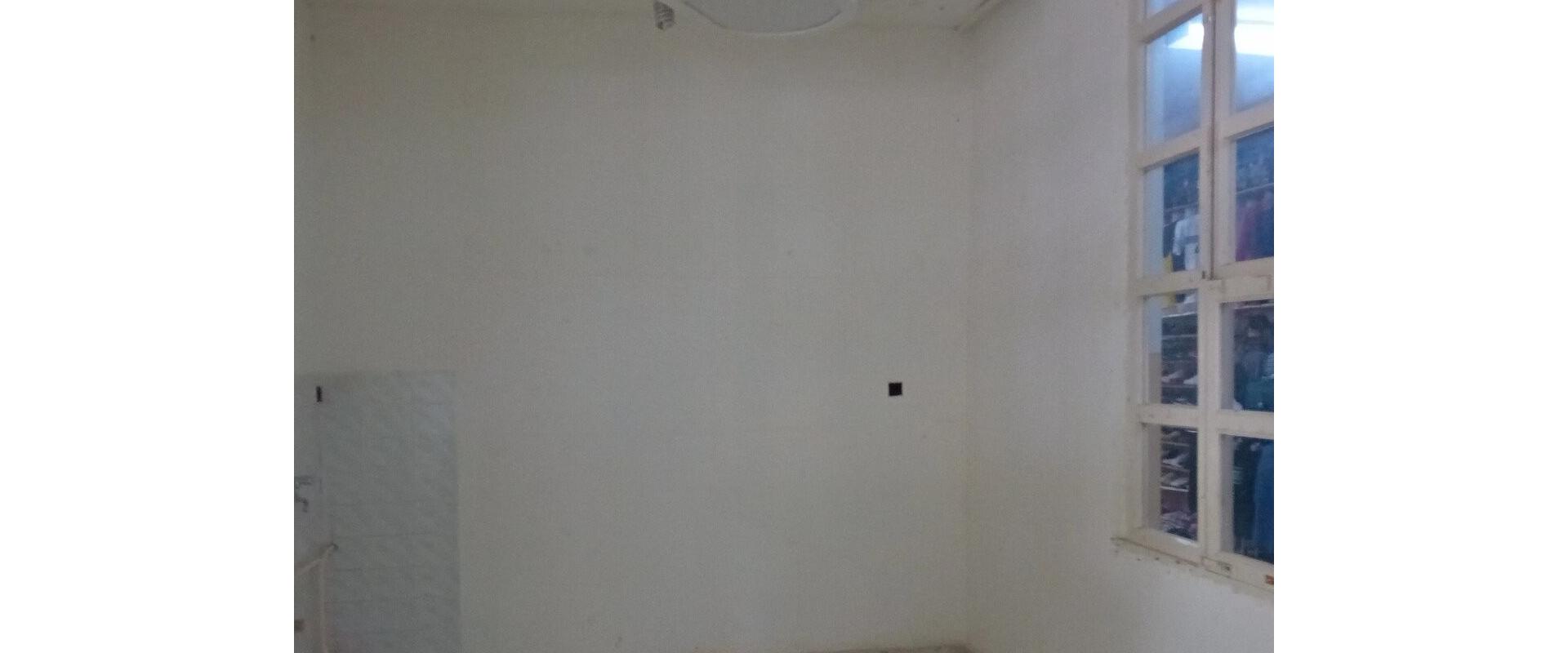 Obchodný priestor na predaj na tržnici v Komárne.