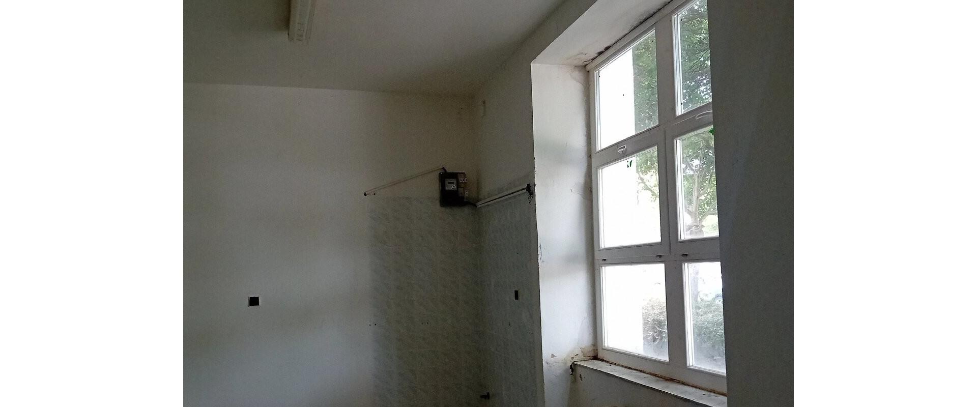 Obchodný priestor na predaj na tržnici v Komárne.