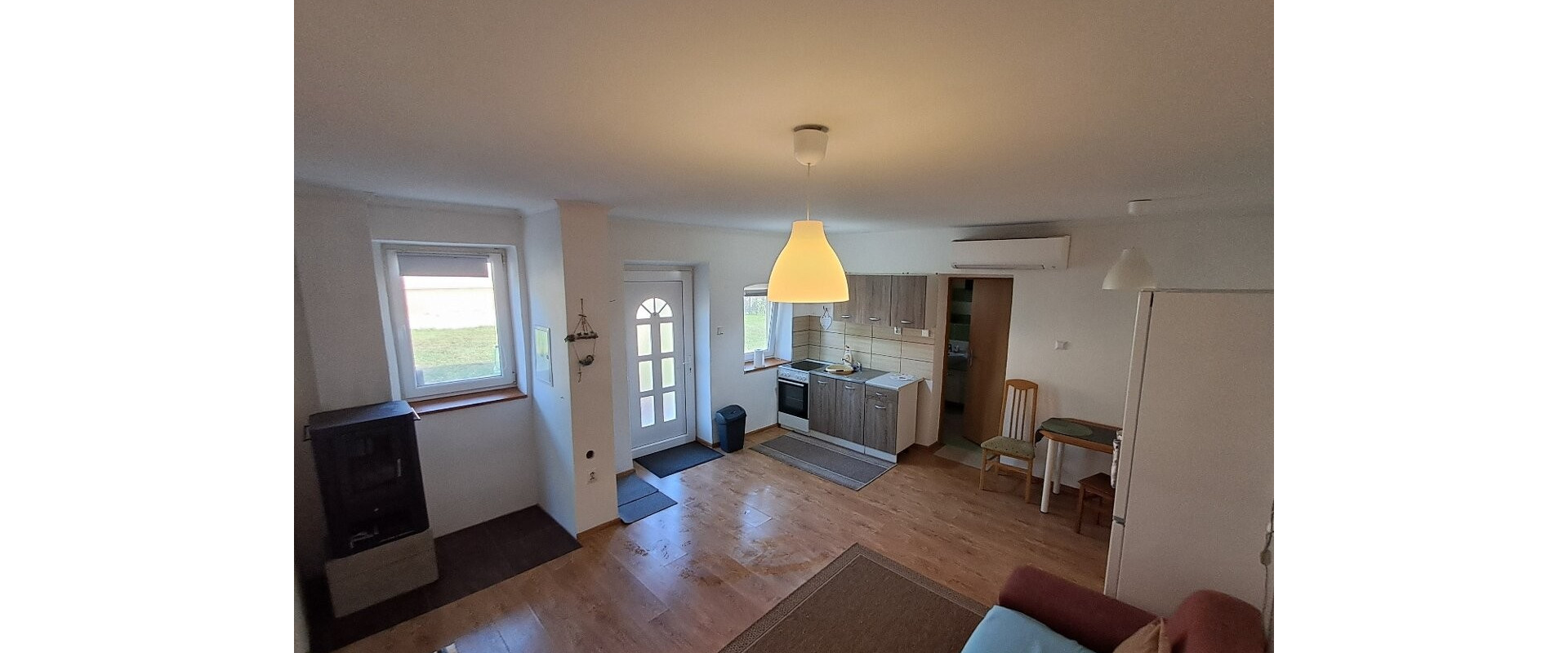 Na predaj stavebný pozemok v Palárikove s malým domčekom