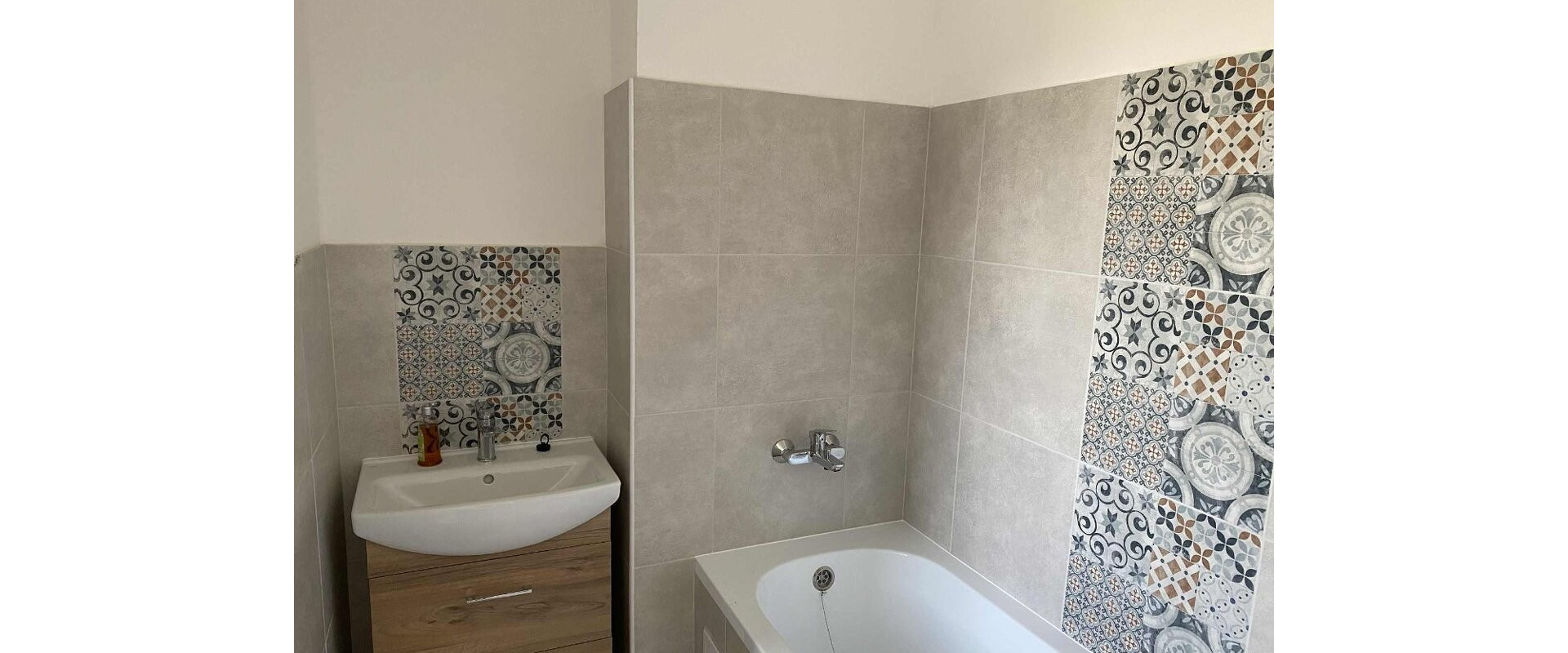 Na predaj kompletne prerobený 2 izbový byt v Komárne