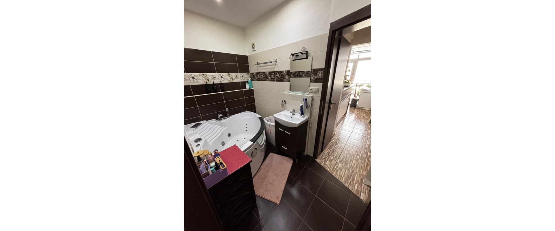 Prenajmeme veľký 3 izbový byt v Prievidzi na Zapotôčkach.