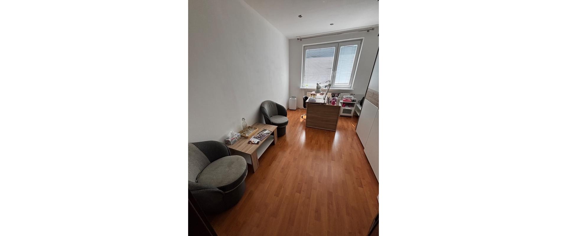 Prenajmeme veľký 3 izbový byt v Prievidzi na Zapotôčkach.