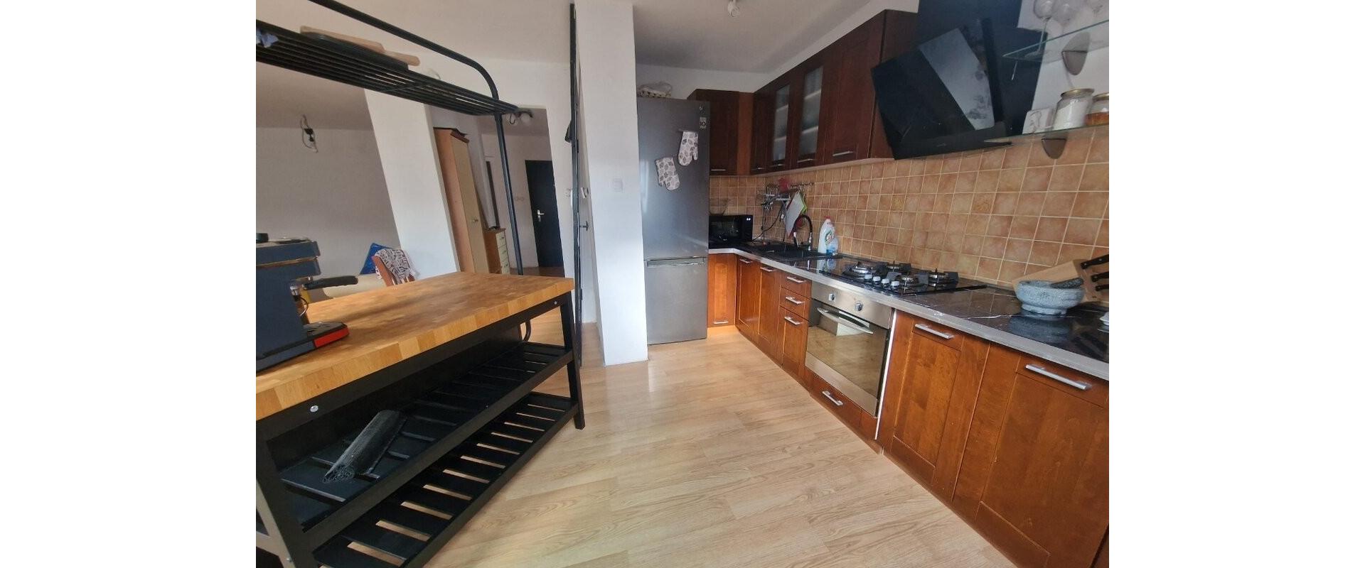 Prenájom 3-izboveho bytu v centre Košíc.