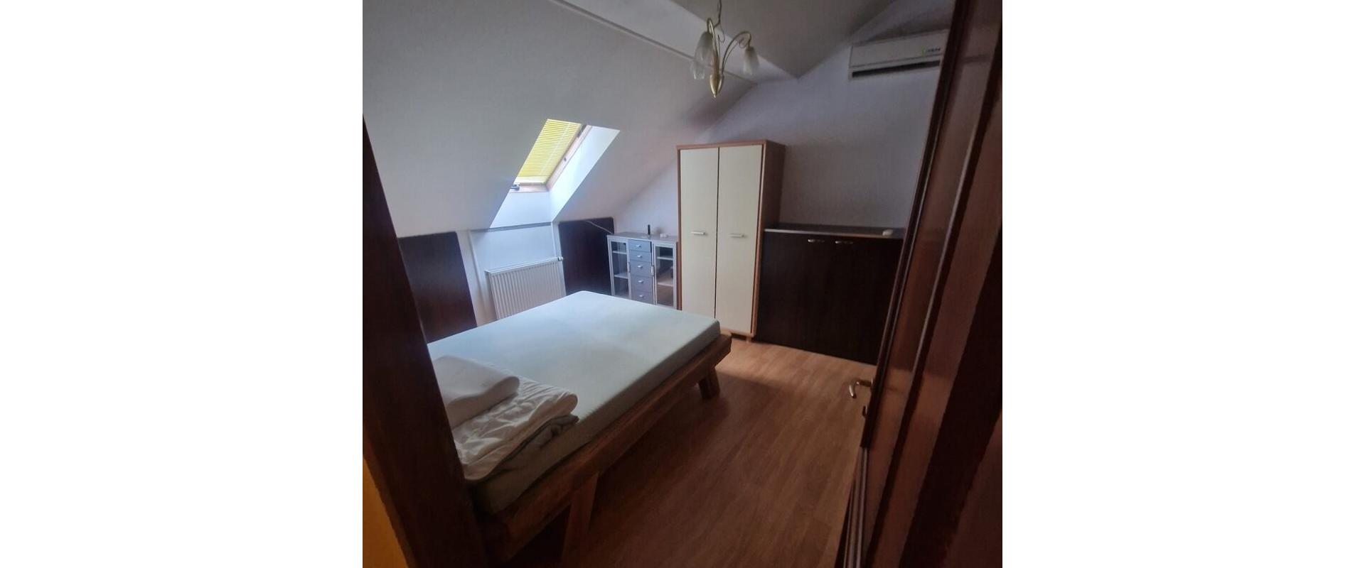 Prenájom 3-izboveho bytu v centre Košíc.