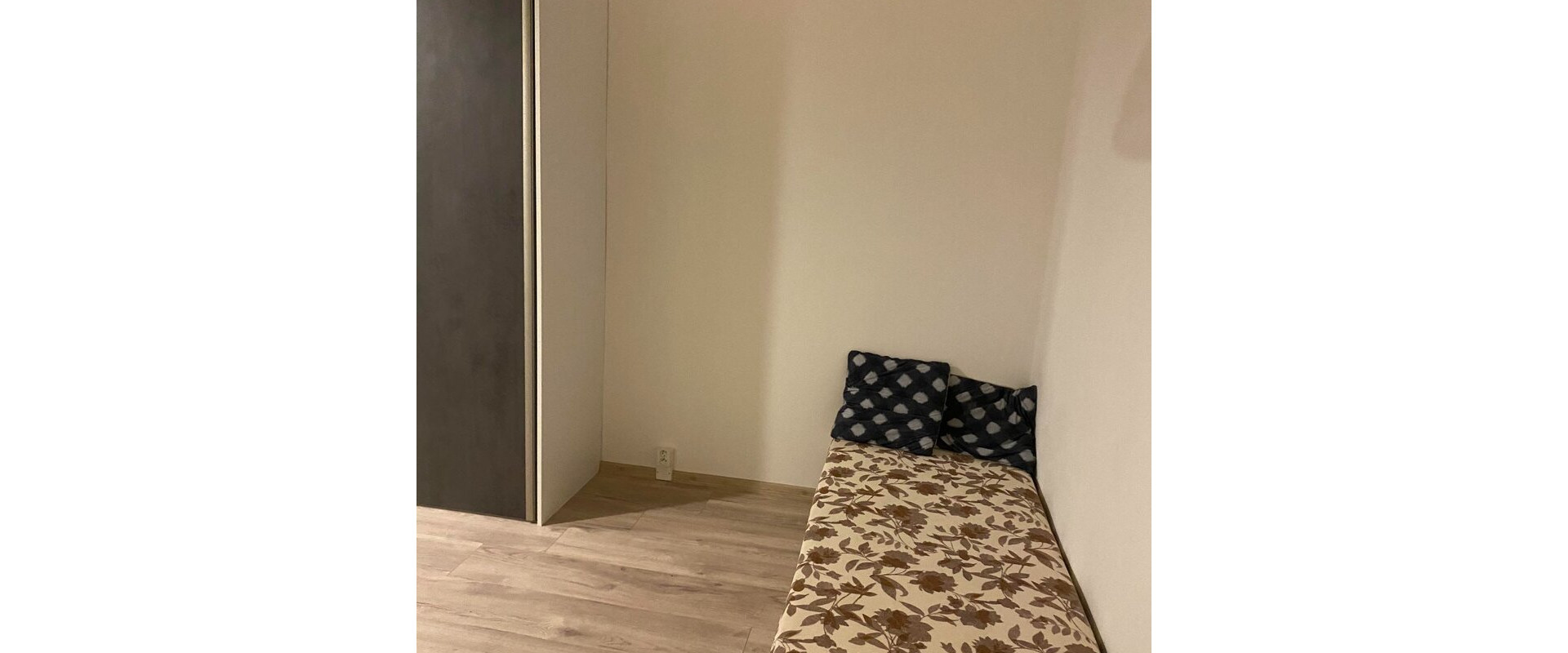 Prenajmem garzonku na Oktobrovej 32