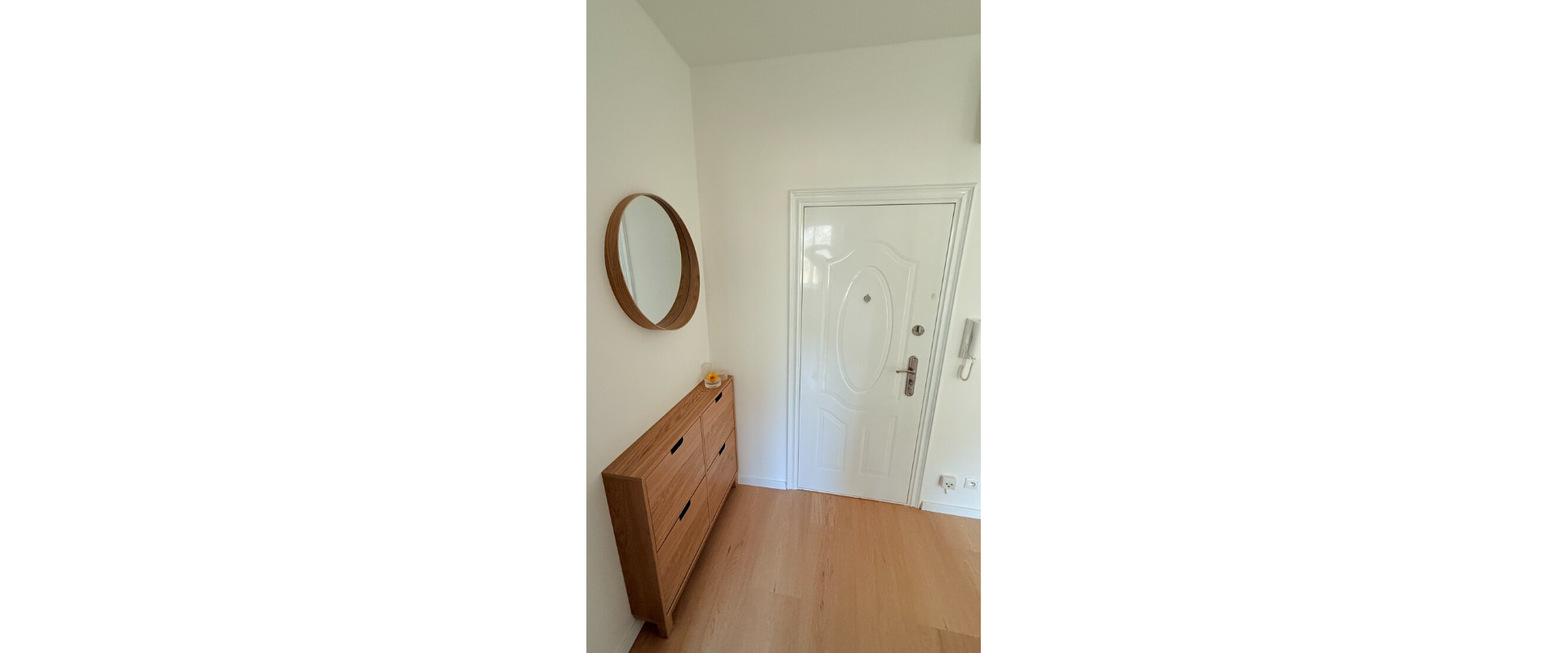 Prenájom čerstvo zrekonštruovaného 2 izbového bytu v centre