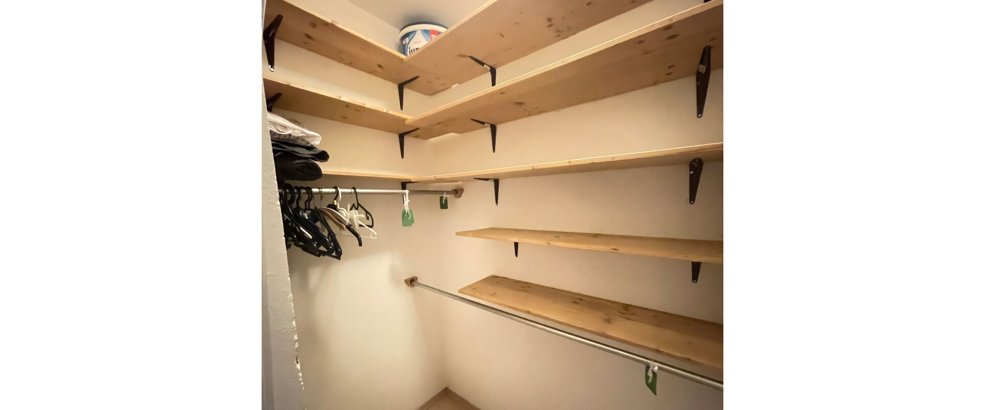 Na prenájom 1-izbový byt v Miloslavove časť Alžbetin dvor.