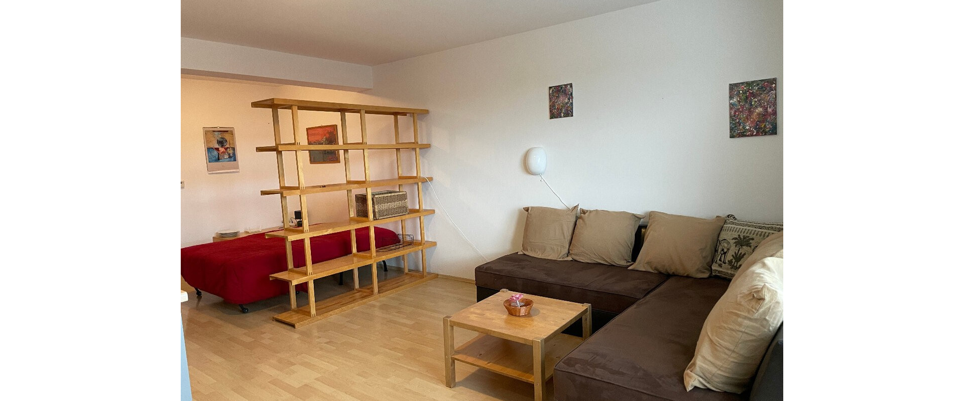 Na prenájom 1-izbový byt v Miloslavove časť Alžbetin dvor.