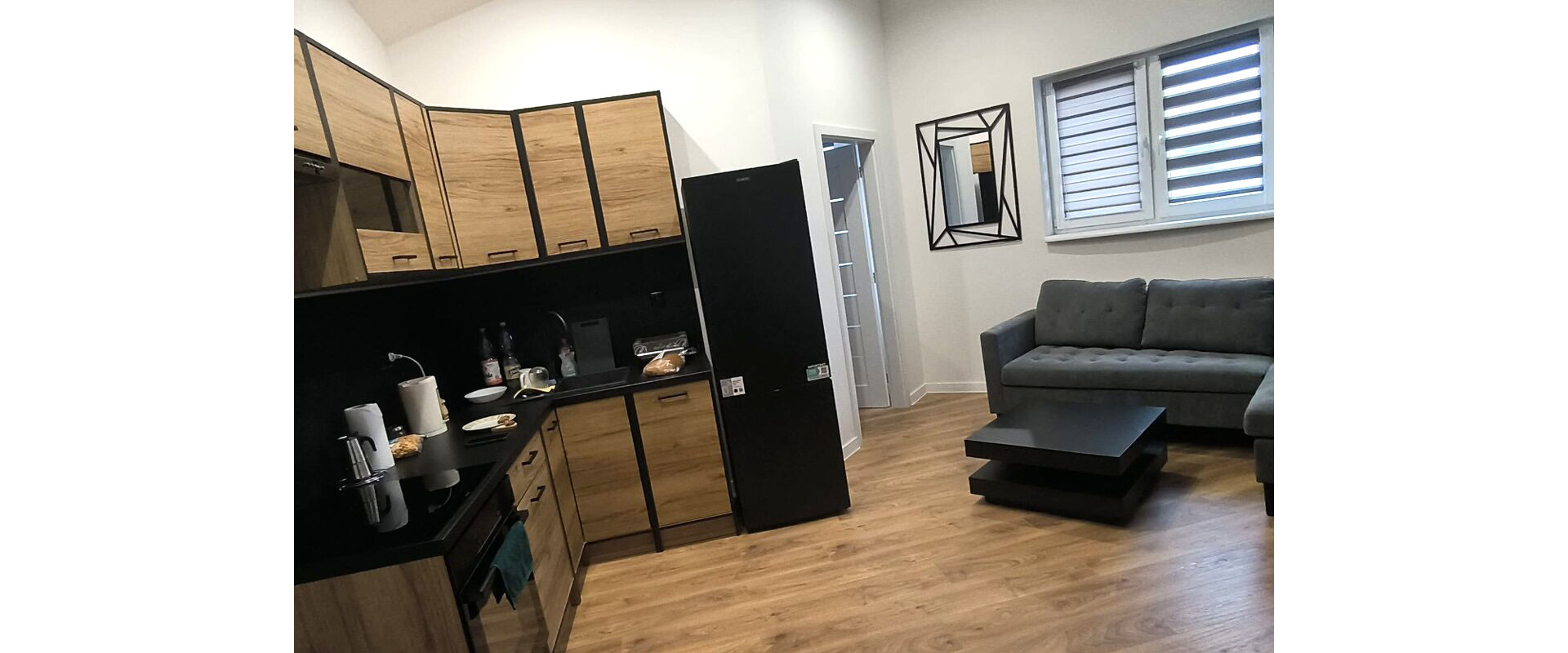 Prenájom v Srdci Michaloviec: Moderný a Elegantný 2-izbový Byt!