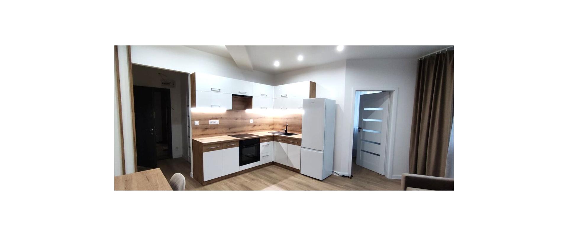 Prenájom v Srdci Michaloviec: Luxusný 2-izbový Byt s Novým Zariadením!