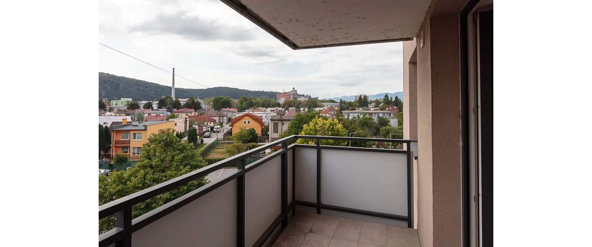 Prenájom : 2 izbový byt v Trenčíne na Sihoti