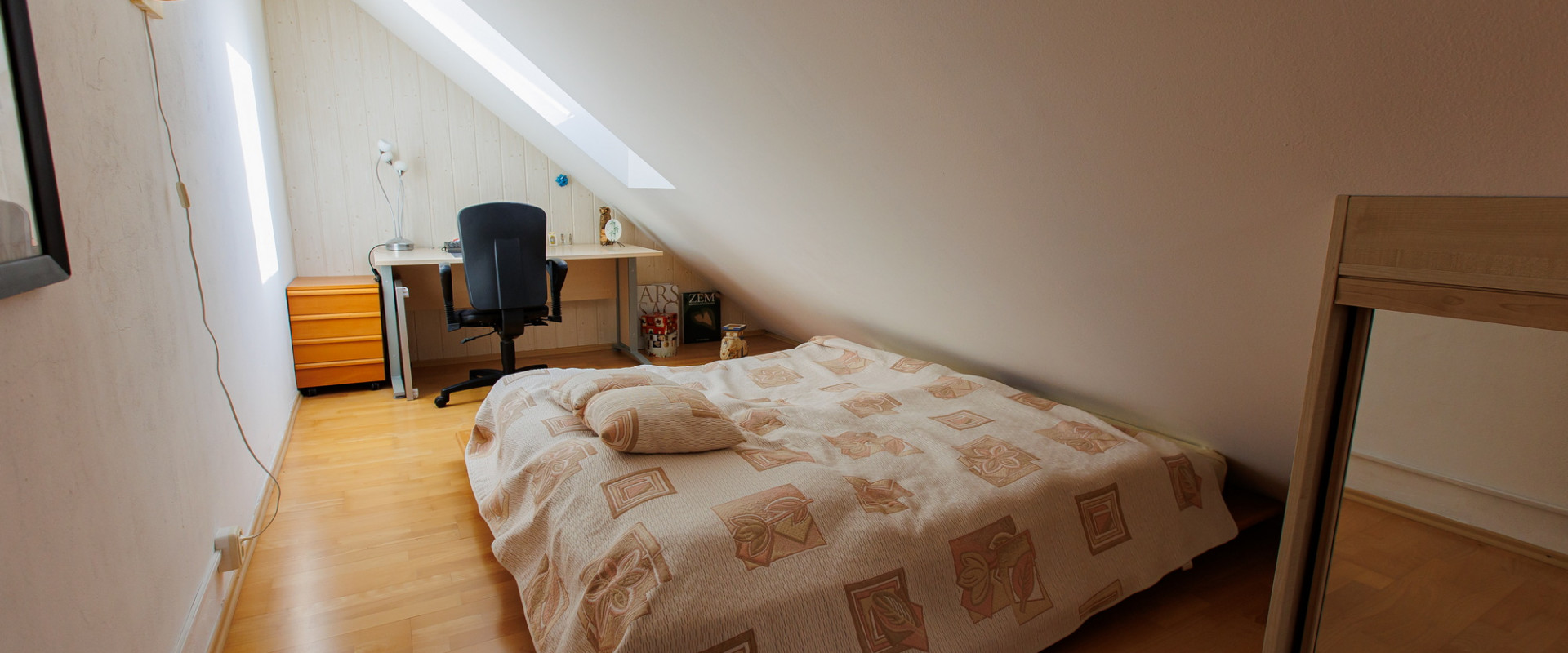 VEĽKÝ 4 - IZBOVÝ BYT 140 M2  NA PREDAJ - PIEŠŤANY