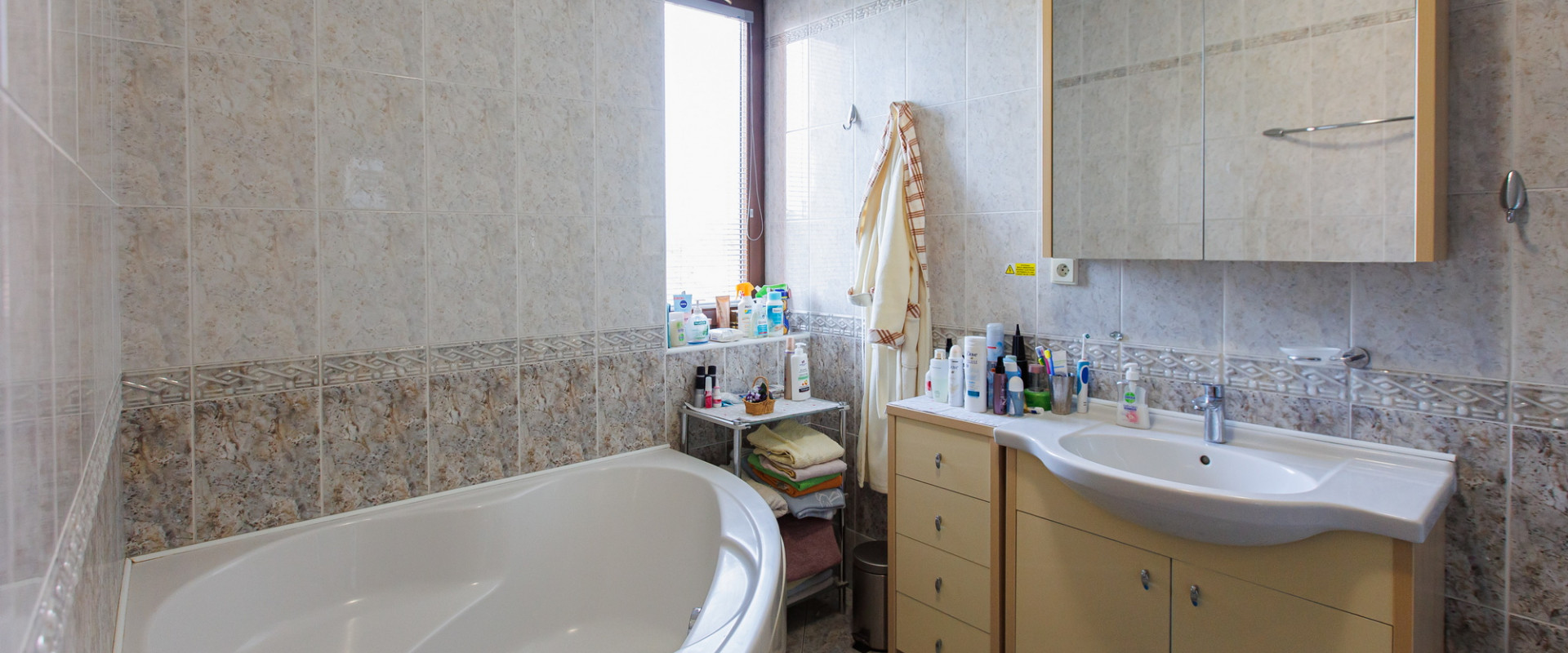 VEĽKÝ 4 - IZBOVÝ BYT 140 M2  NA PREDAJ - PIEŠŤANY