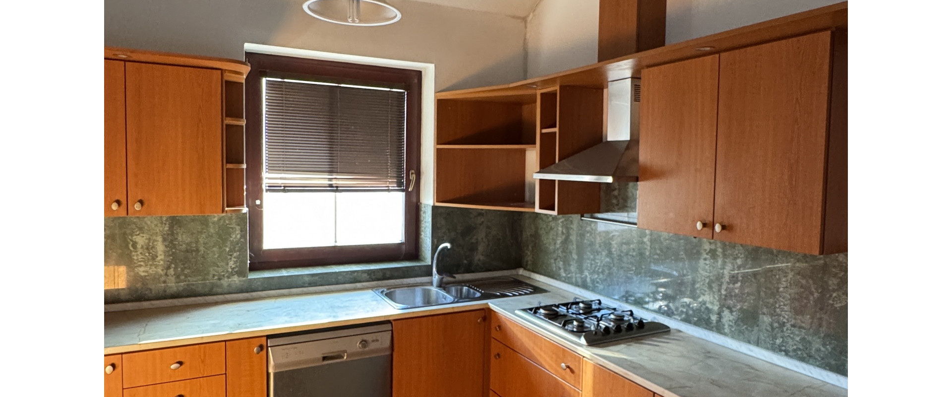 Rodinný dom s dvomi bytmi – Vajnory, Bratislava III