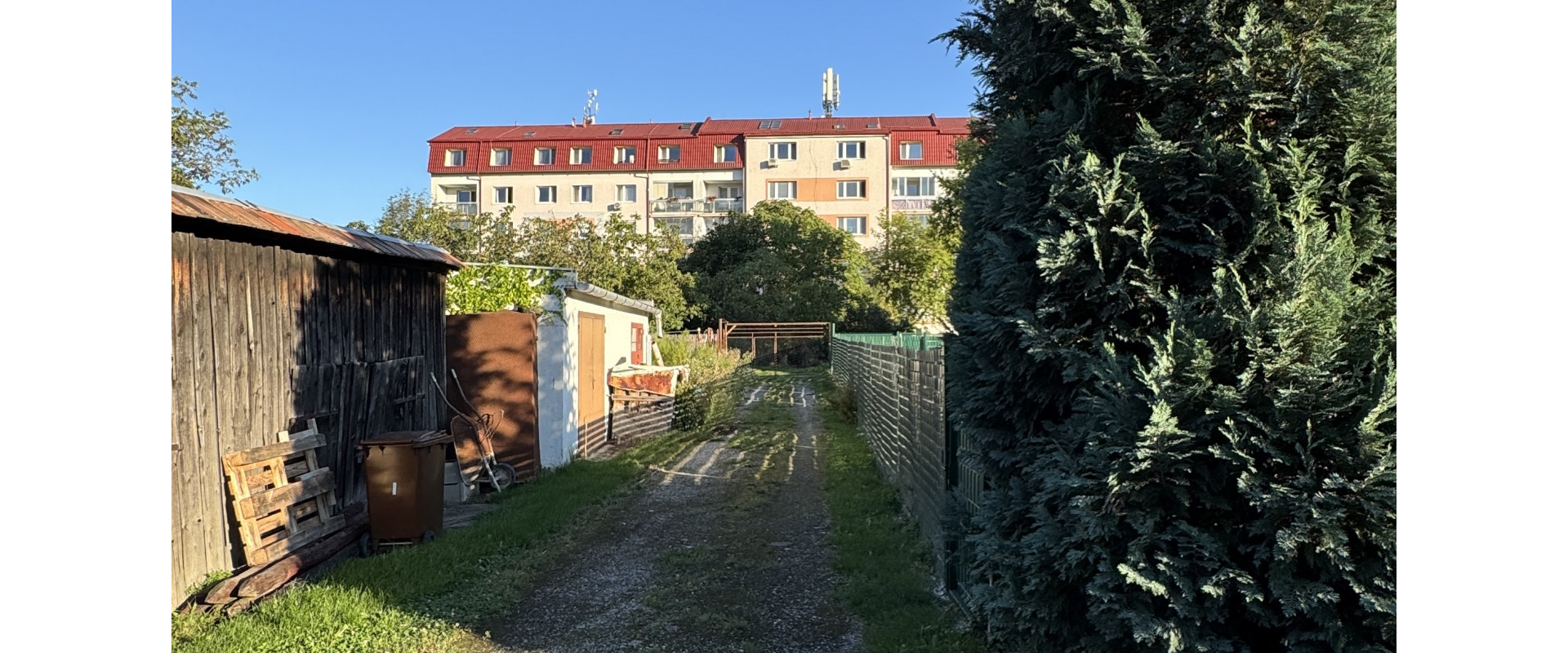 Rodinný dom s dvomi bytmi – Vajnory, Bratislava III