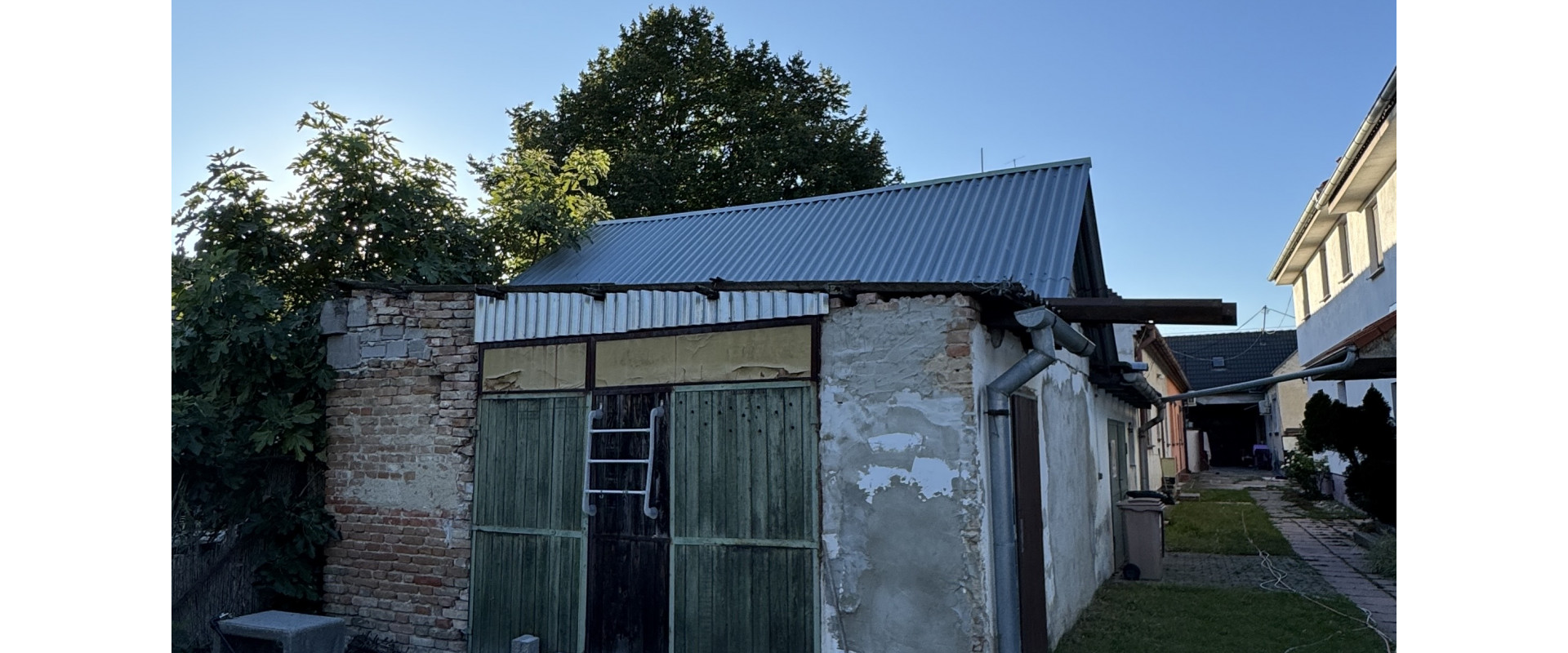 Rodinný dom s dvomi bytmi – Vajnory, Bratislava III