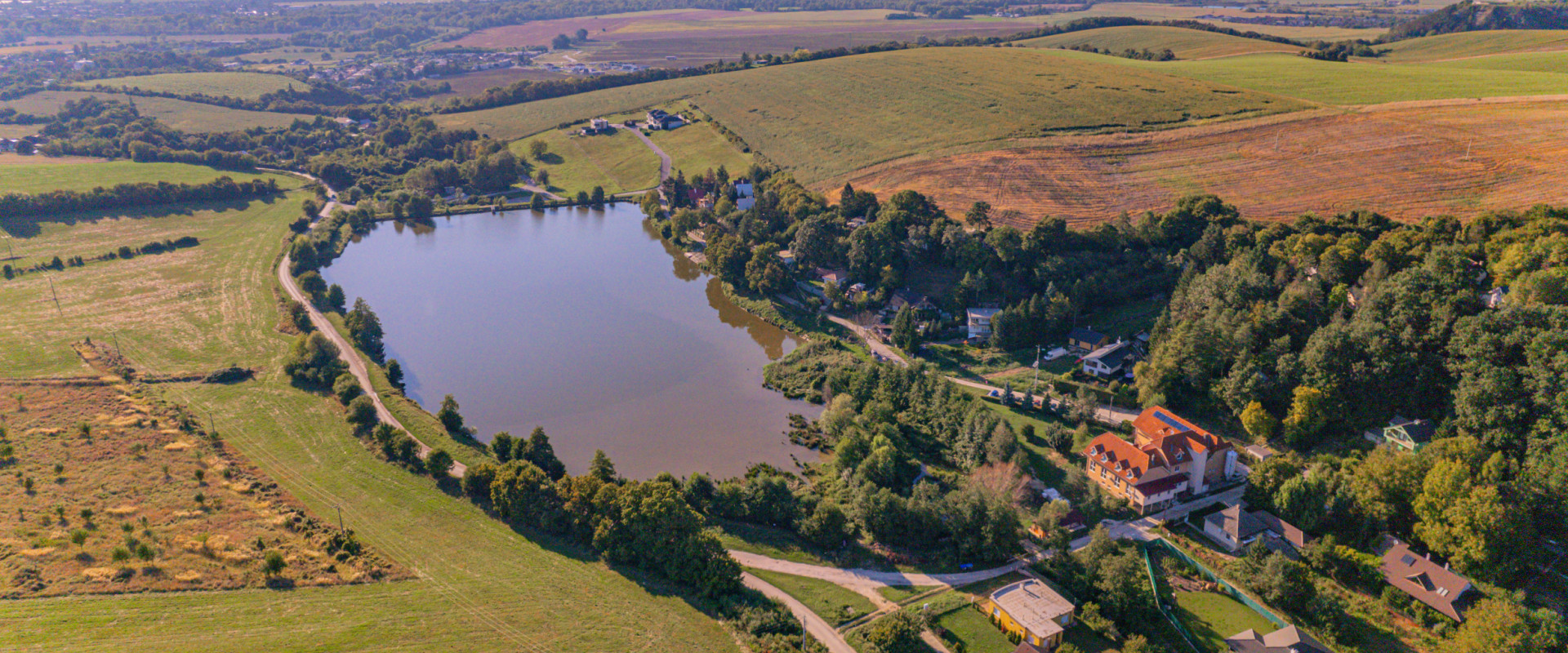 EXKLUZÍVNE !  RODINNÝ DOM S POZEMKOM 3806M2  MORAVANY nad Váhom