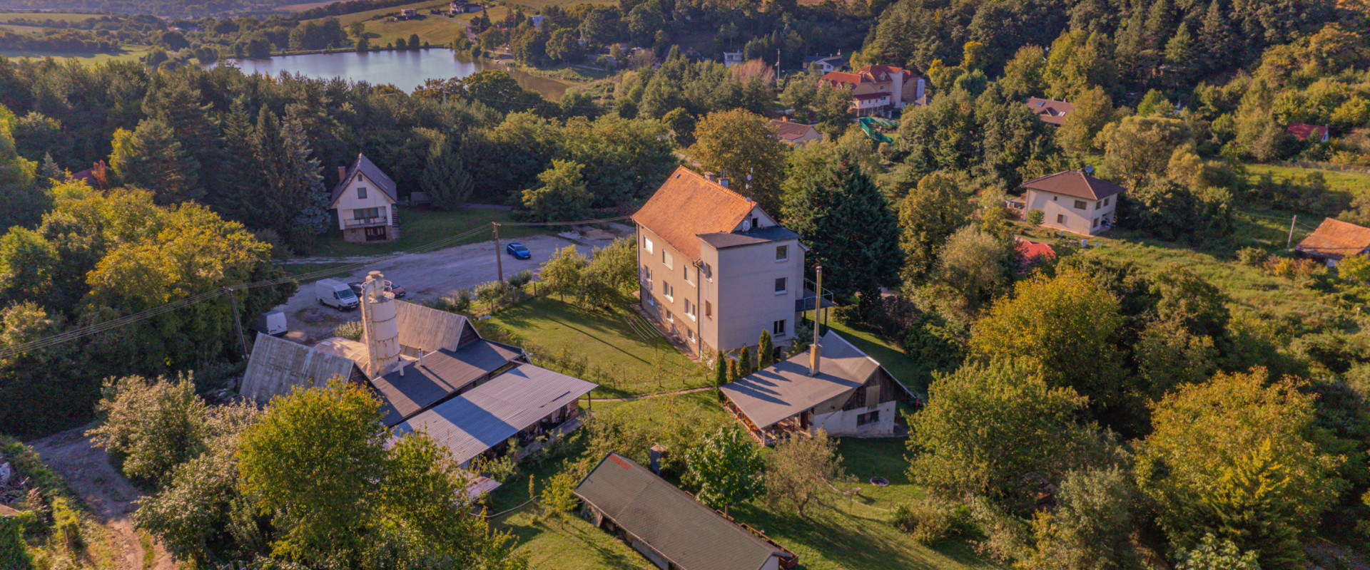 EXKLUZÍVNE !  RODINNÝ DOM S POZEMKOM 3806M2  MORAVANY nad Váhom
