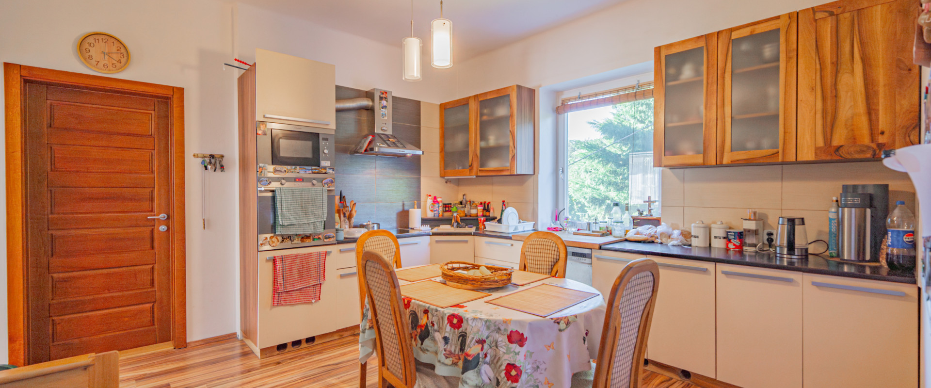 EXKLUZÍVNE !  RODINNÝ DOM S POZEMKOM 3806M2  MORAVANY nad Váhom