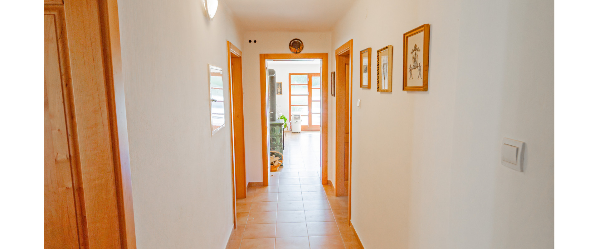 EXKLUZÍVNE !  RODINNÝ DOM S POZEMKOM 3806M2  MORAVANY nad Váhom