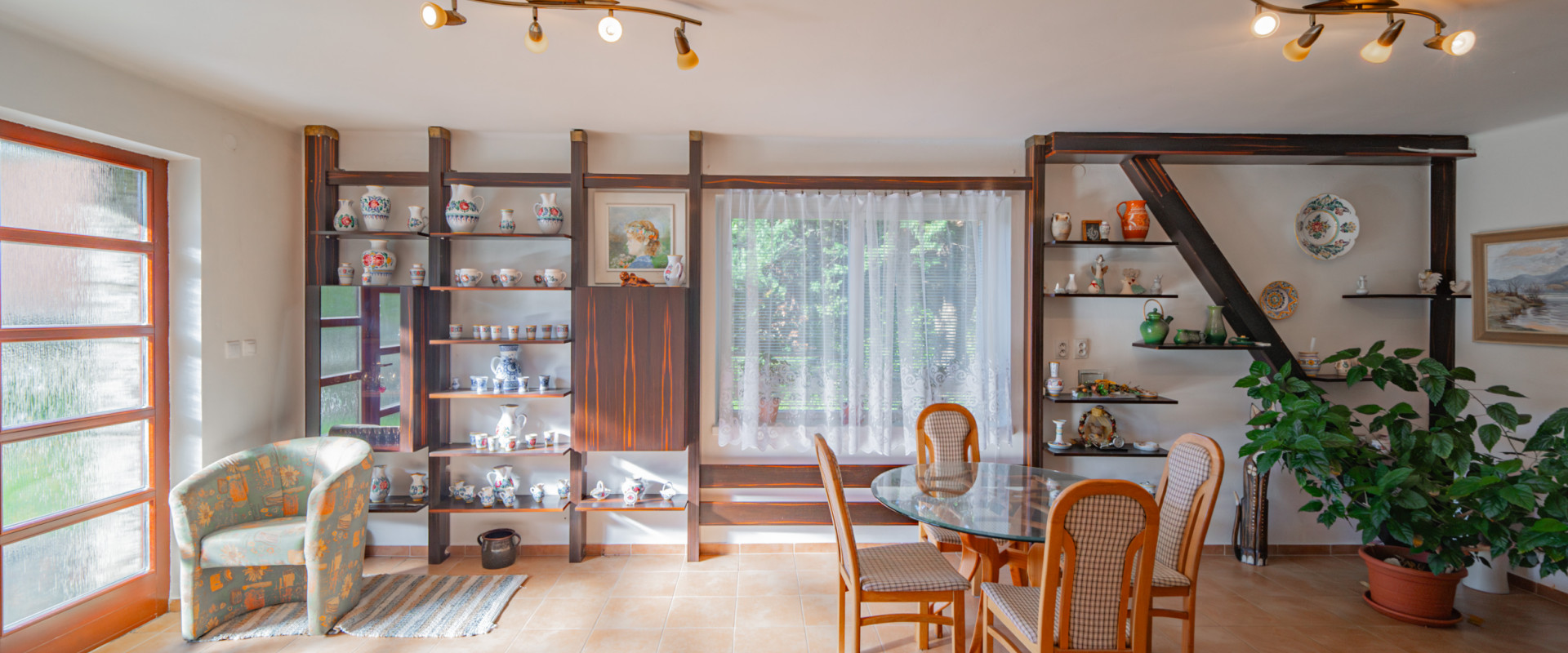 EXKLUZÍVNE !  RODINNÝ DOM S POZEMKOM 3806M2  MORAVANY nad Váhom