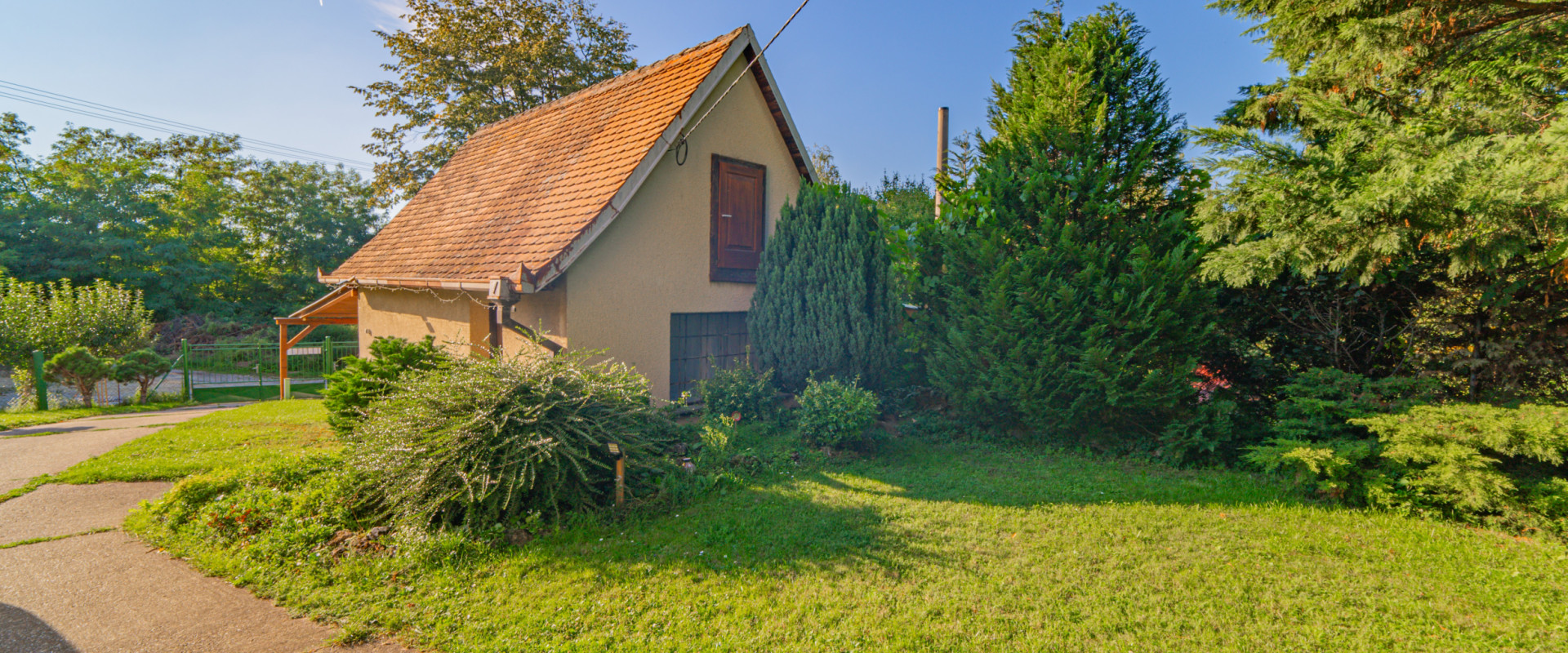 EXKLUZÍVNE !  RODINNÝ DOM S POZEMKOM 3806M2  MORAVANY nad Váhom