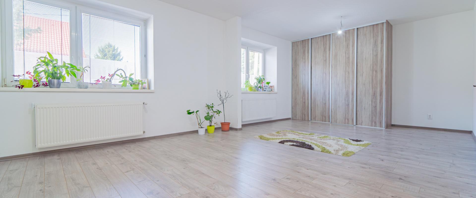 3D Obhliadka!! Veľký RD s bazénom priamo v Nových Zámkoch