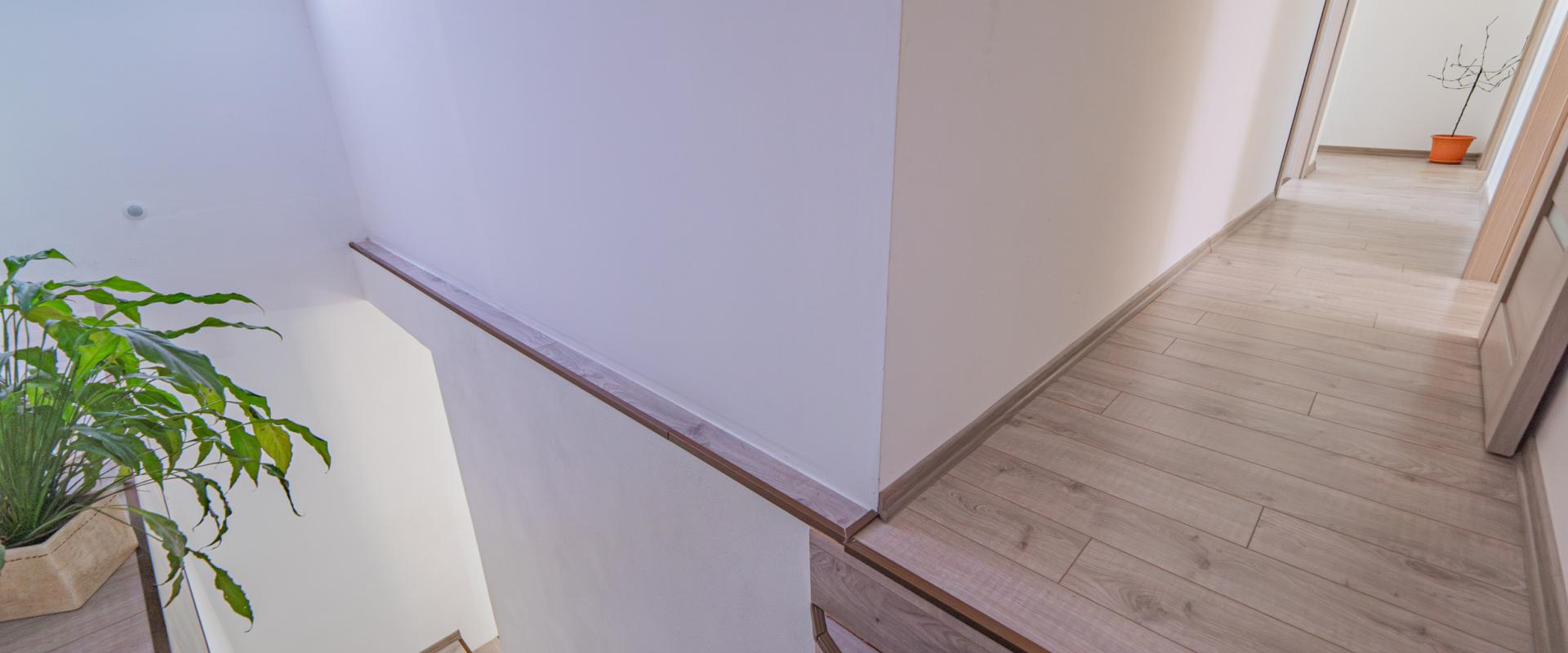 3D Obhliadka!! Veľký RD s bazénom priamo v Nových Zámkoch