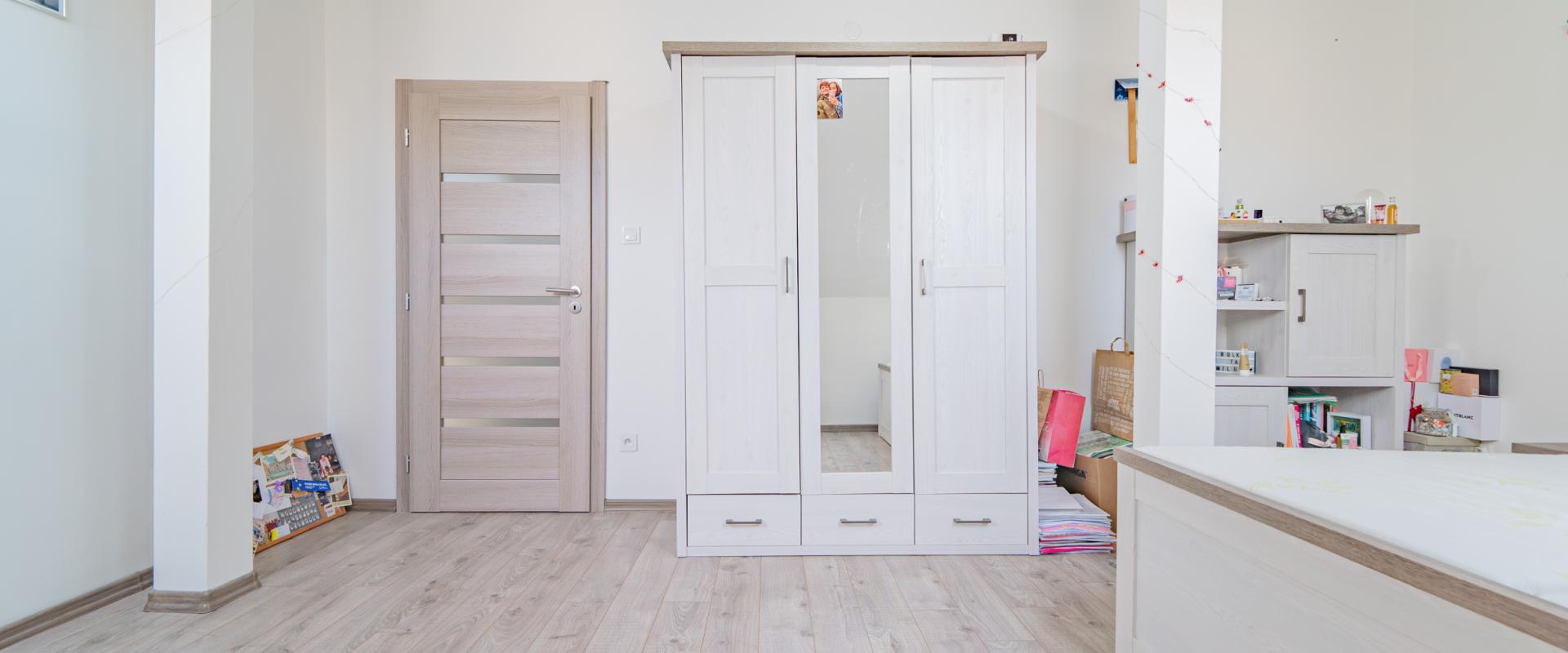 3D Obhliadka!! Veľký RD s bazénom priamo v Nových Zámkoch