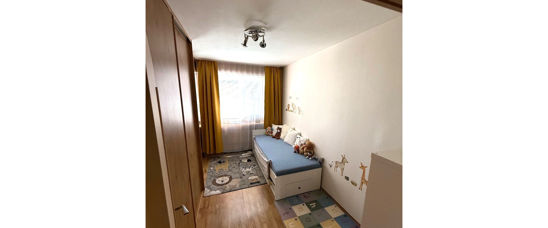 Veľmi pekný moderný 3 izbový byt na predaj v Prievidzi.