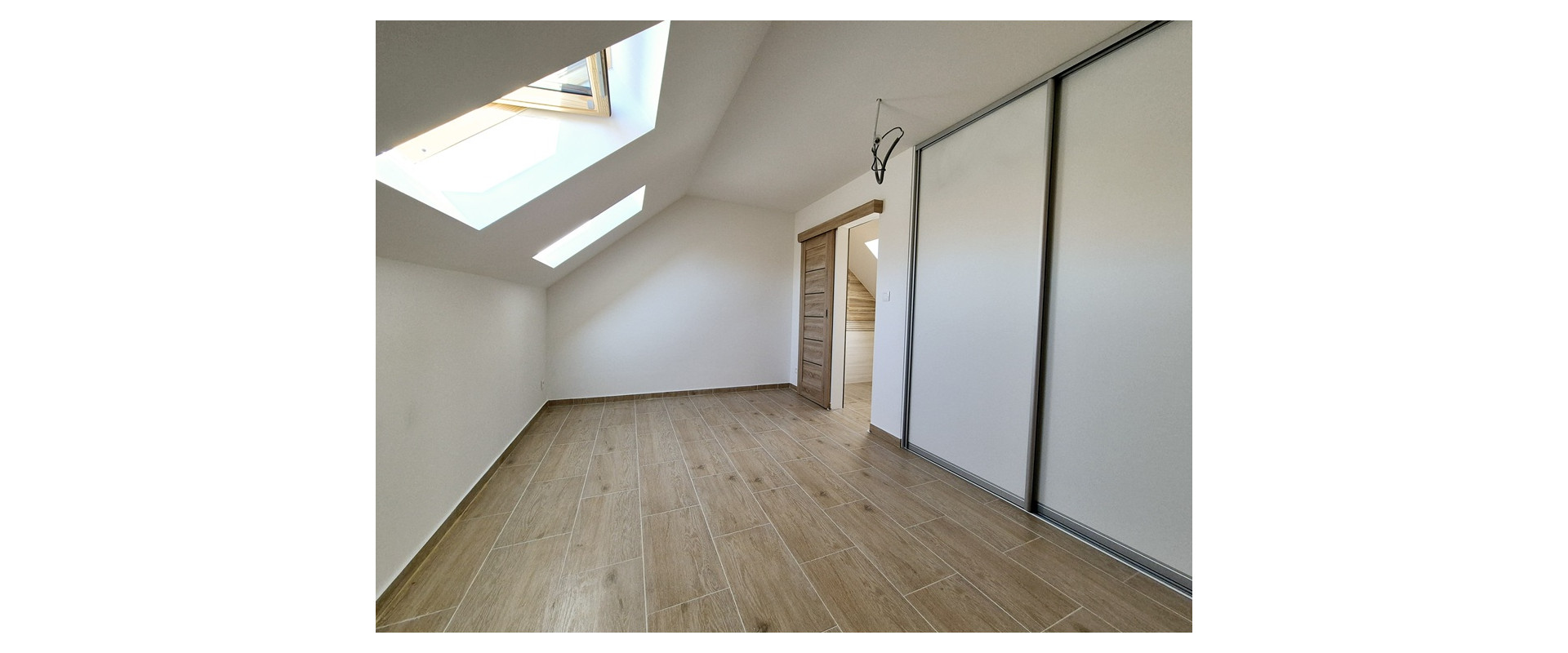 PREDAJ SAMOSTATNÝ 2-IZB.BYT V DOME + ZÁHRADA, BRATISLAVA III