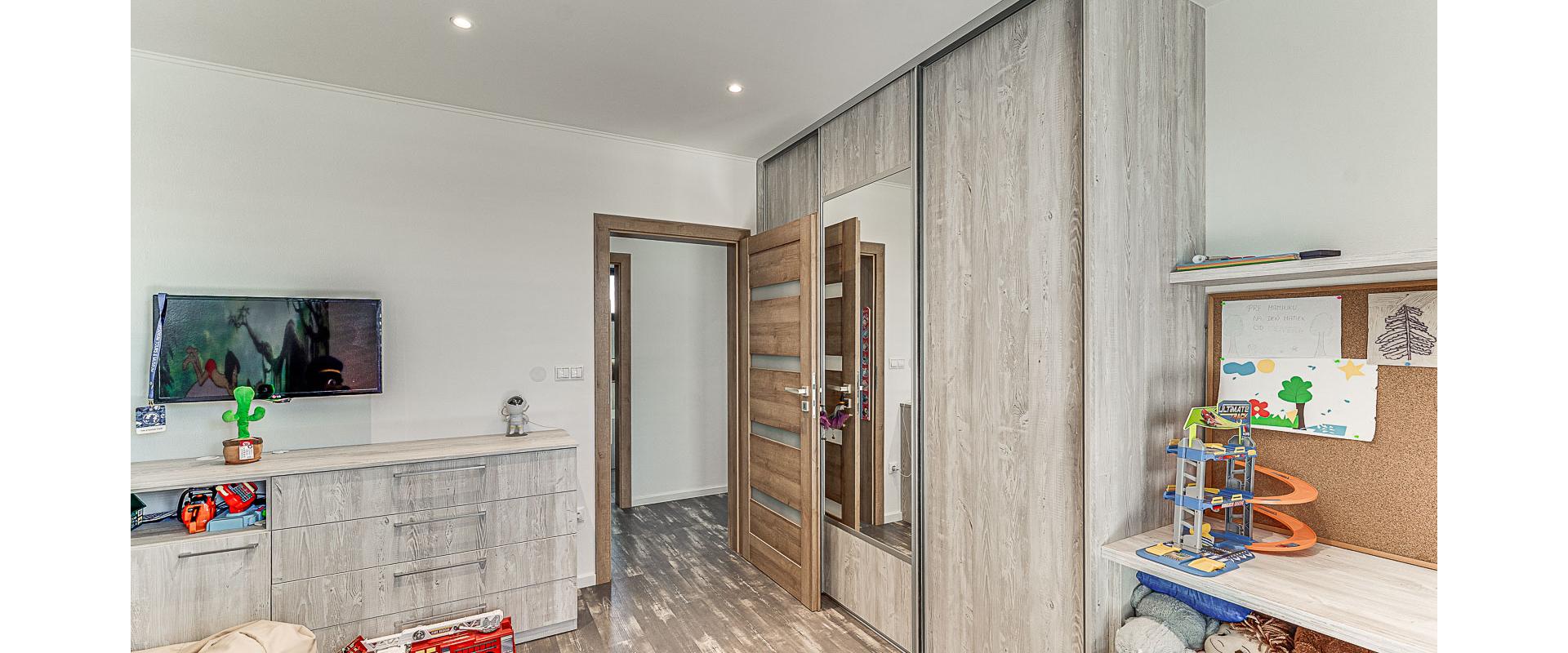 Moderný 5 izbový rodinný dom & bazén & altánok | Veľké Úľany