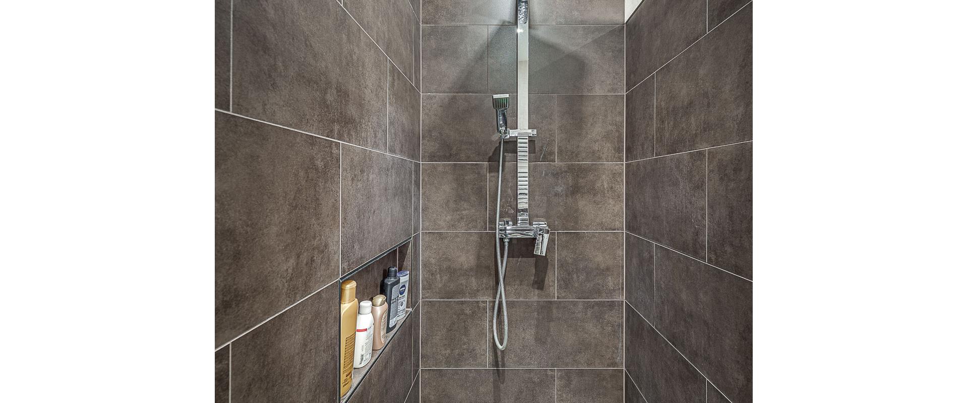 Moderný 5 izbový rodinný dom & bazén & altánok | Veľké Úľany