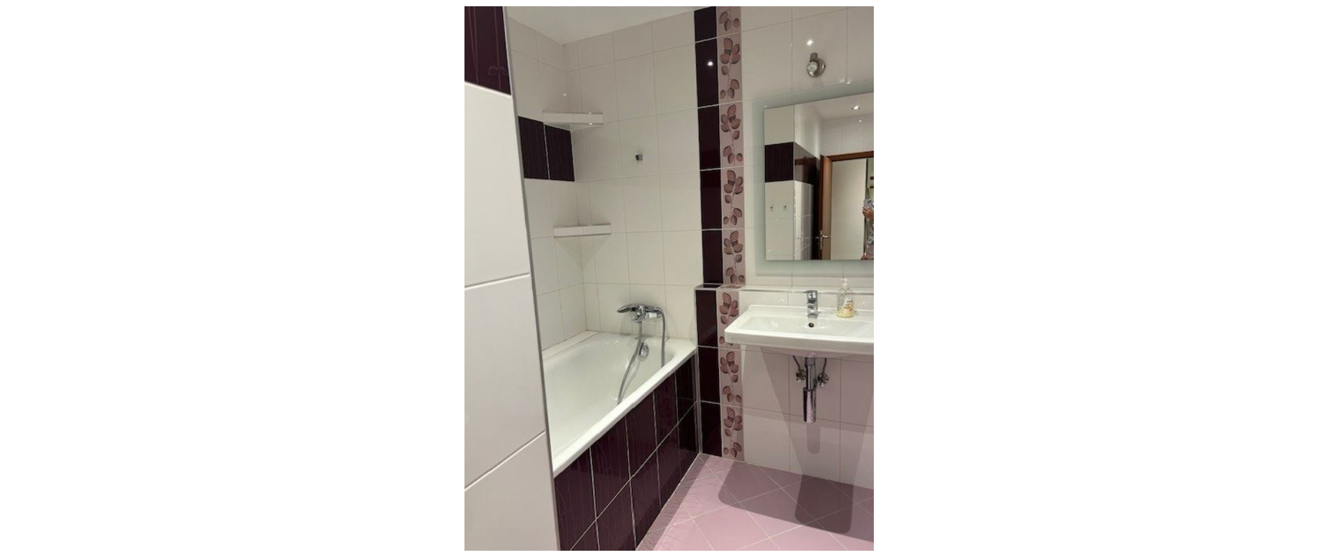 Prenájom  3-izbový byt v Bratislave Staré mesto pri Bôriku