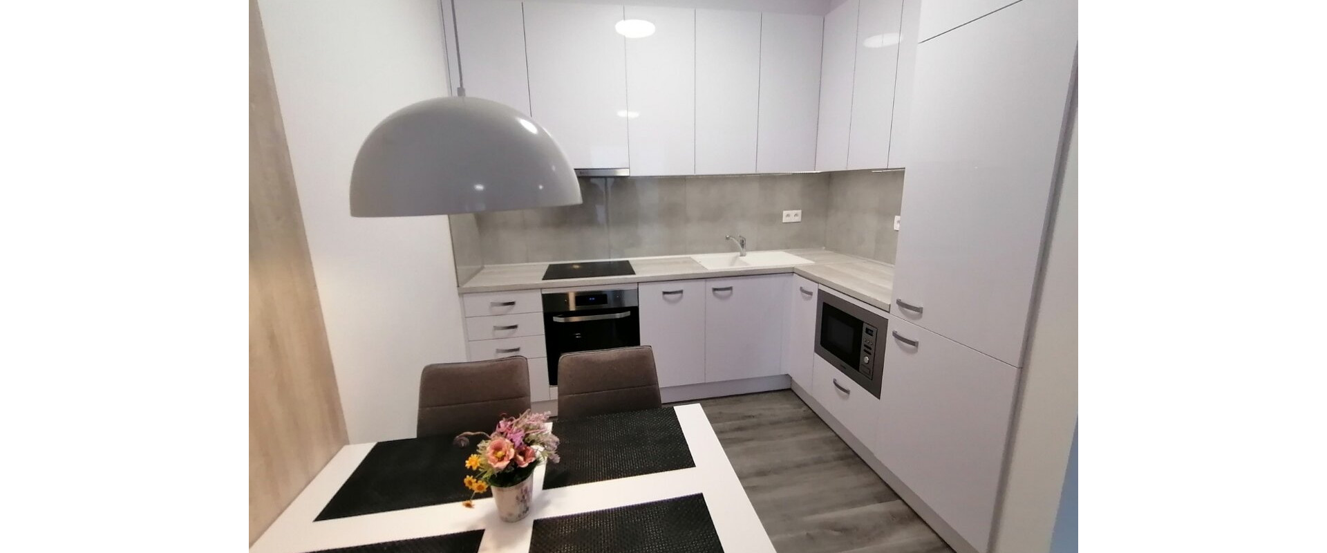 Prenájom klimatizovany 2 izbovy byt v novostavbe - Viladomy  Ľubotice