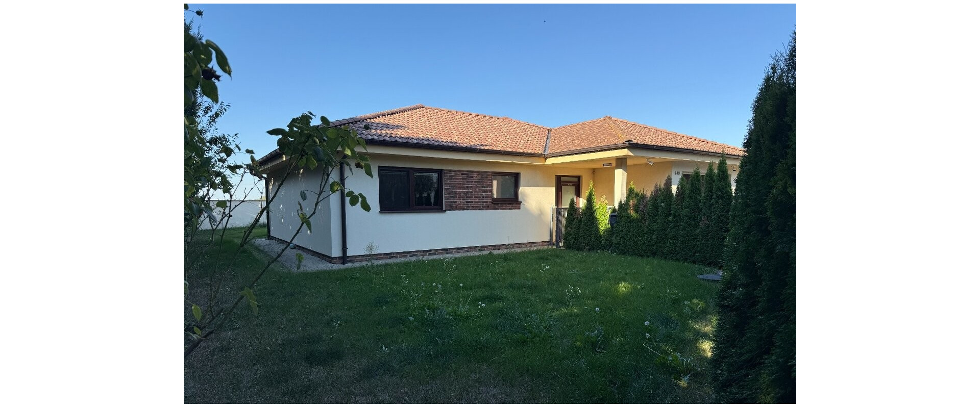 Na predaj: priestranný 4-izbový rodinný dom v obci Jánovce