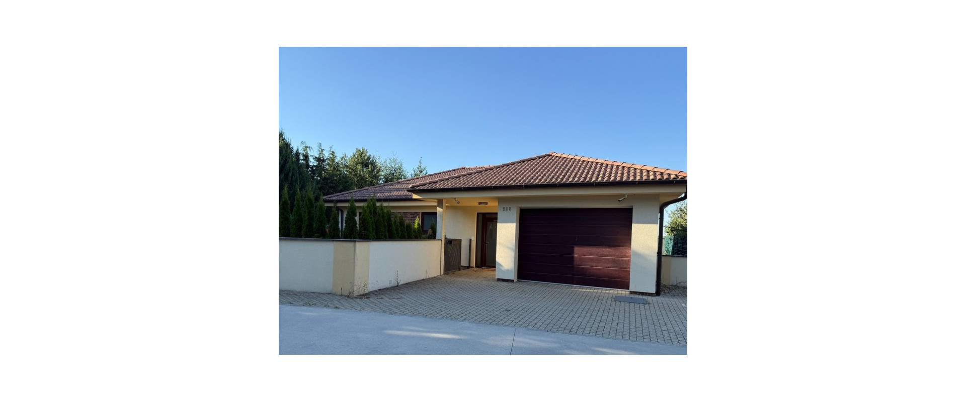 Na predaj: priestranný 4-izbový rodinný dom v obci Jánovce