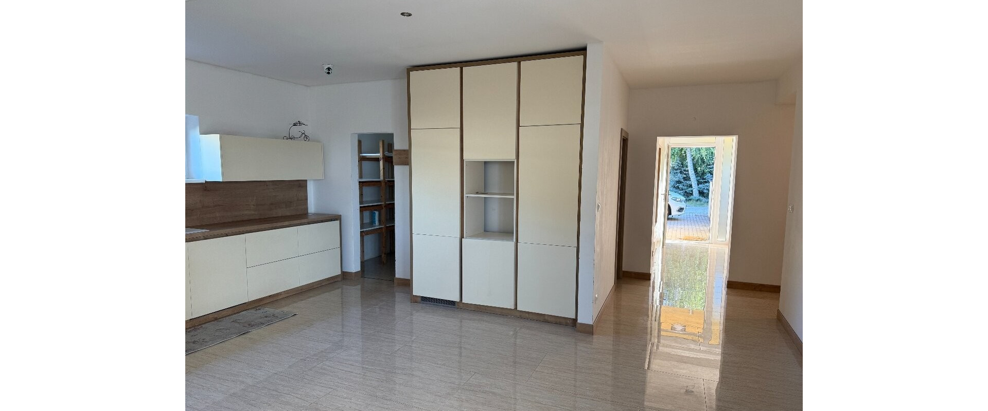 Na predaj: priestranný 4-izbový rodinný dom v obci Jánovce