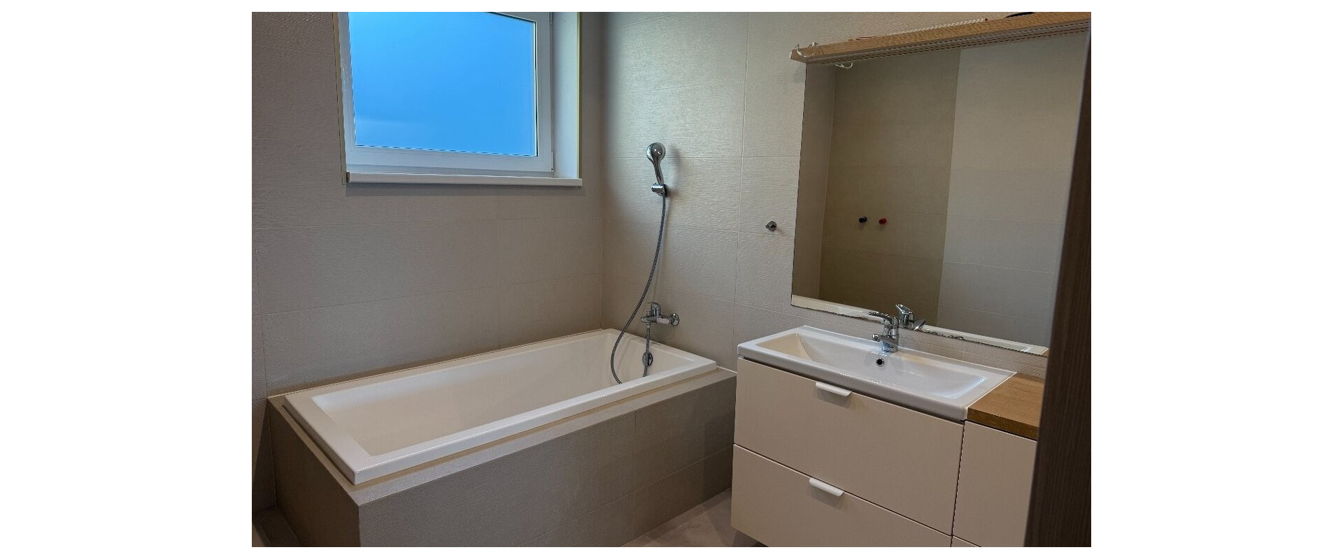 Na predaj: priestranný 4-izbový rodinný dom v obci Jánovce