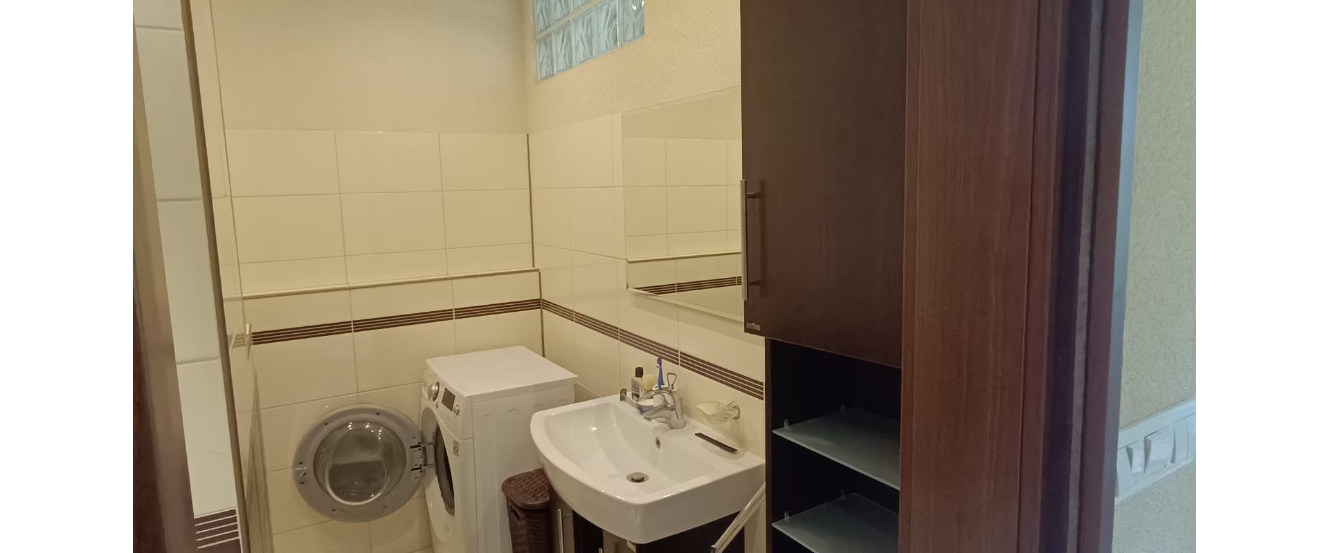 Prenájom kompletne zrekonštruovaneho 3izb.bytu Prievidza